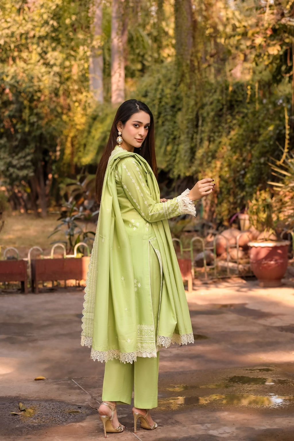 Saadia Ahmed LWSU-25CK301 ChikanKari Lime Green