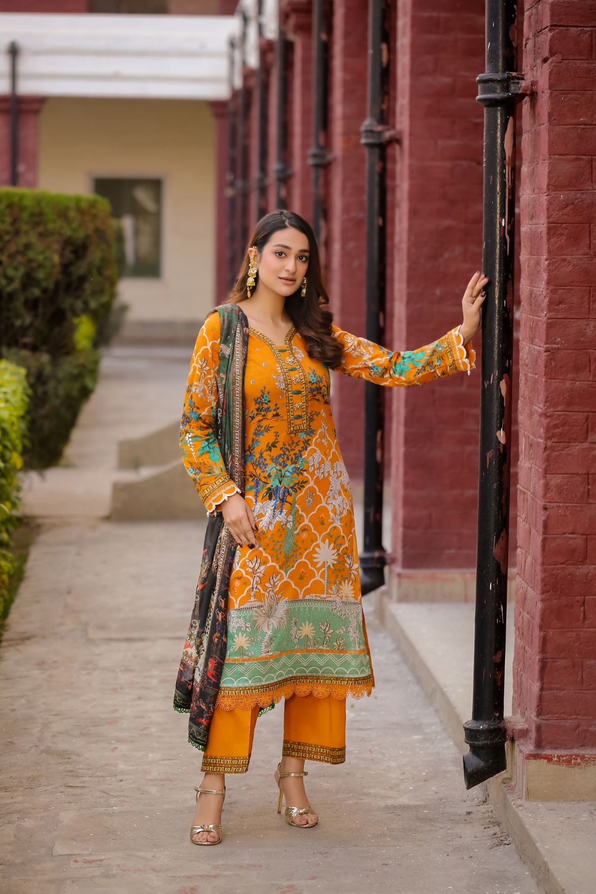 Saadia Ahmed LWSU-25P301 3-Pcs Printed Lawn Main image