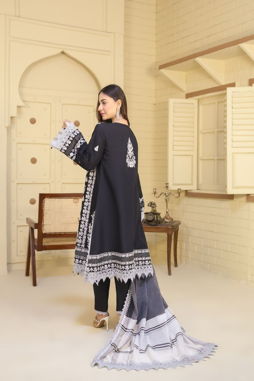 Saadia Ahmed LWSU-25FE303 Embroidered Cotton