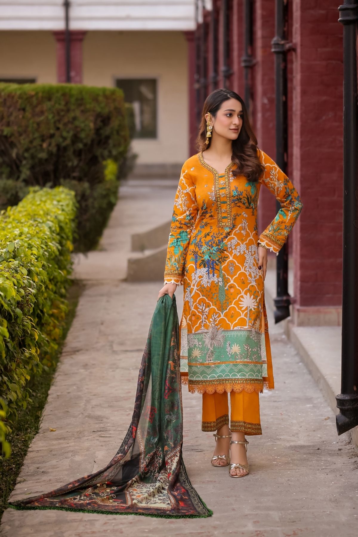 Saadia Ahmed LWSU-25P301 3-Pcs Printed Lawn Secondary image