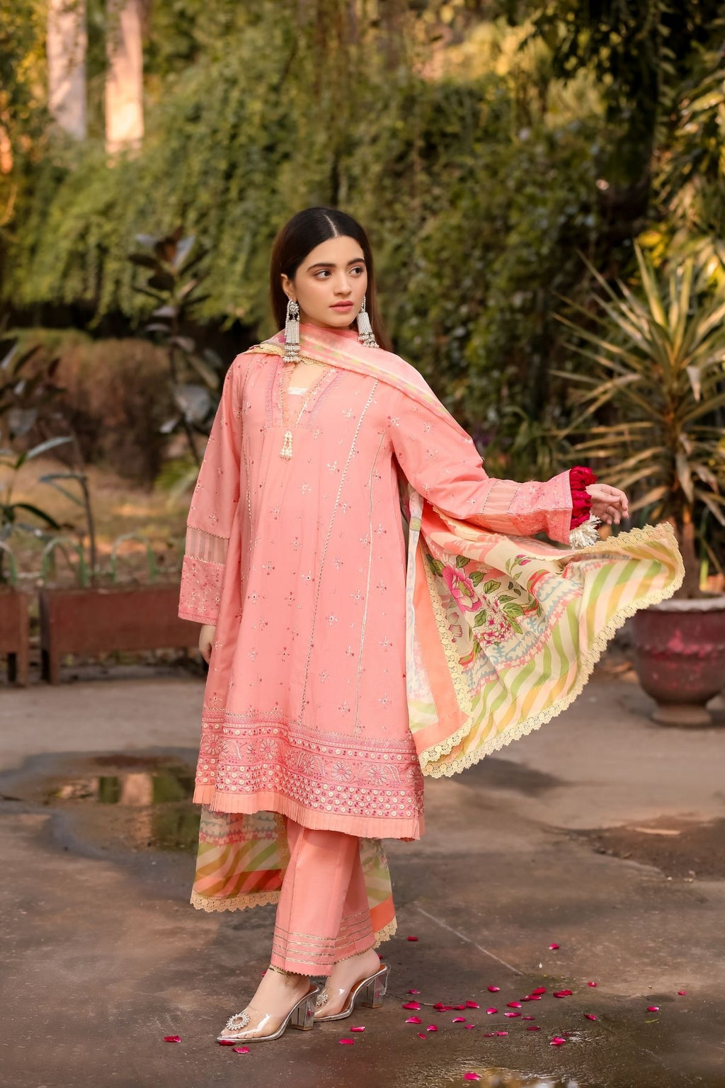 Saadia Ahmed LWSU-25CK303 ChikanKari Peach