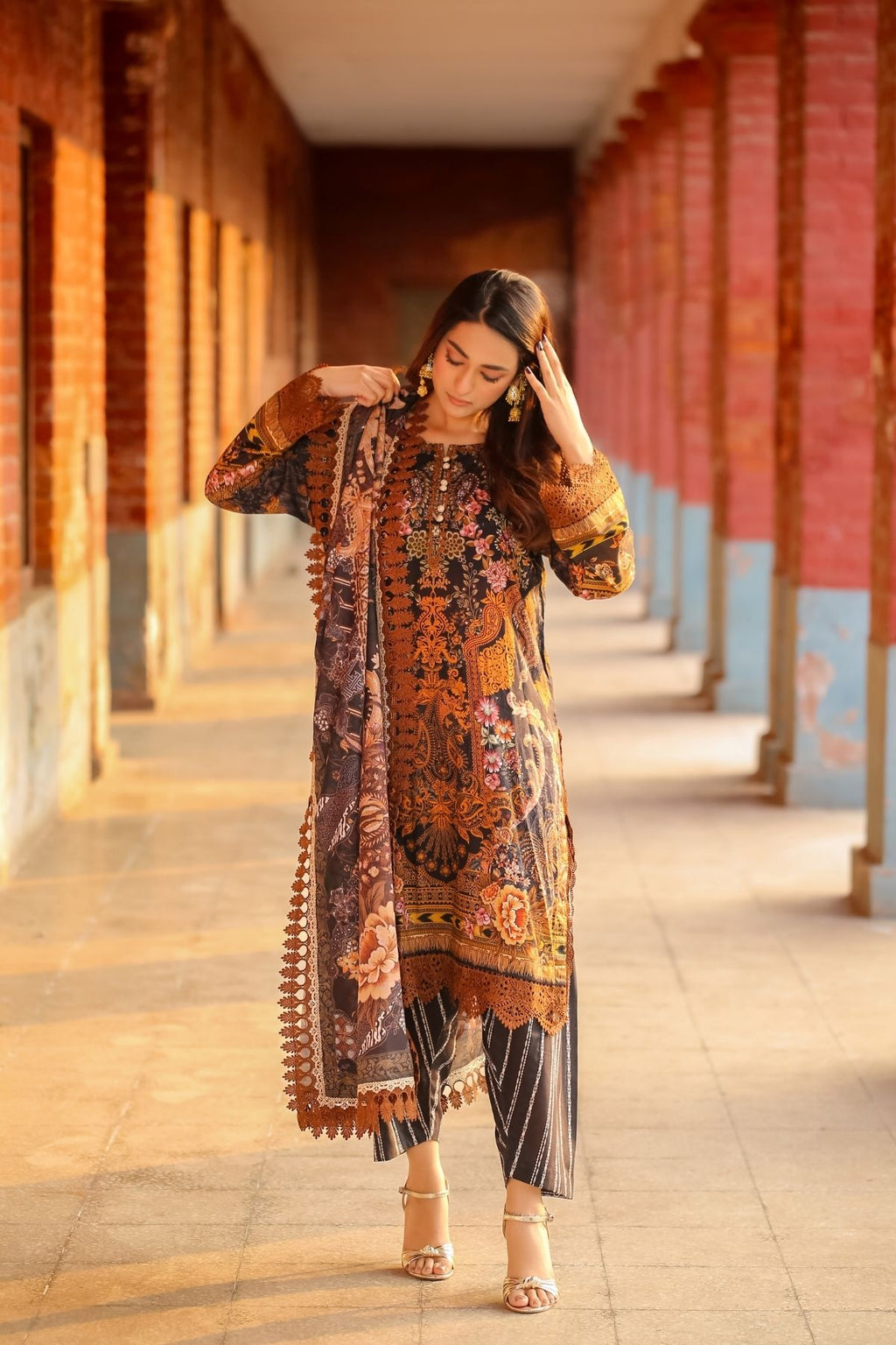 Saadia Ahmed LWSU-25P310 3-Pcs Printed Lawn