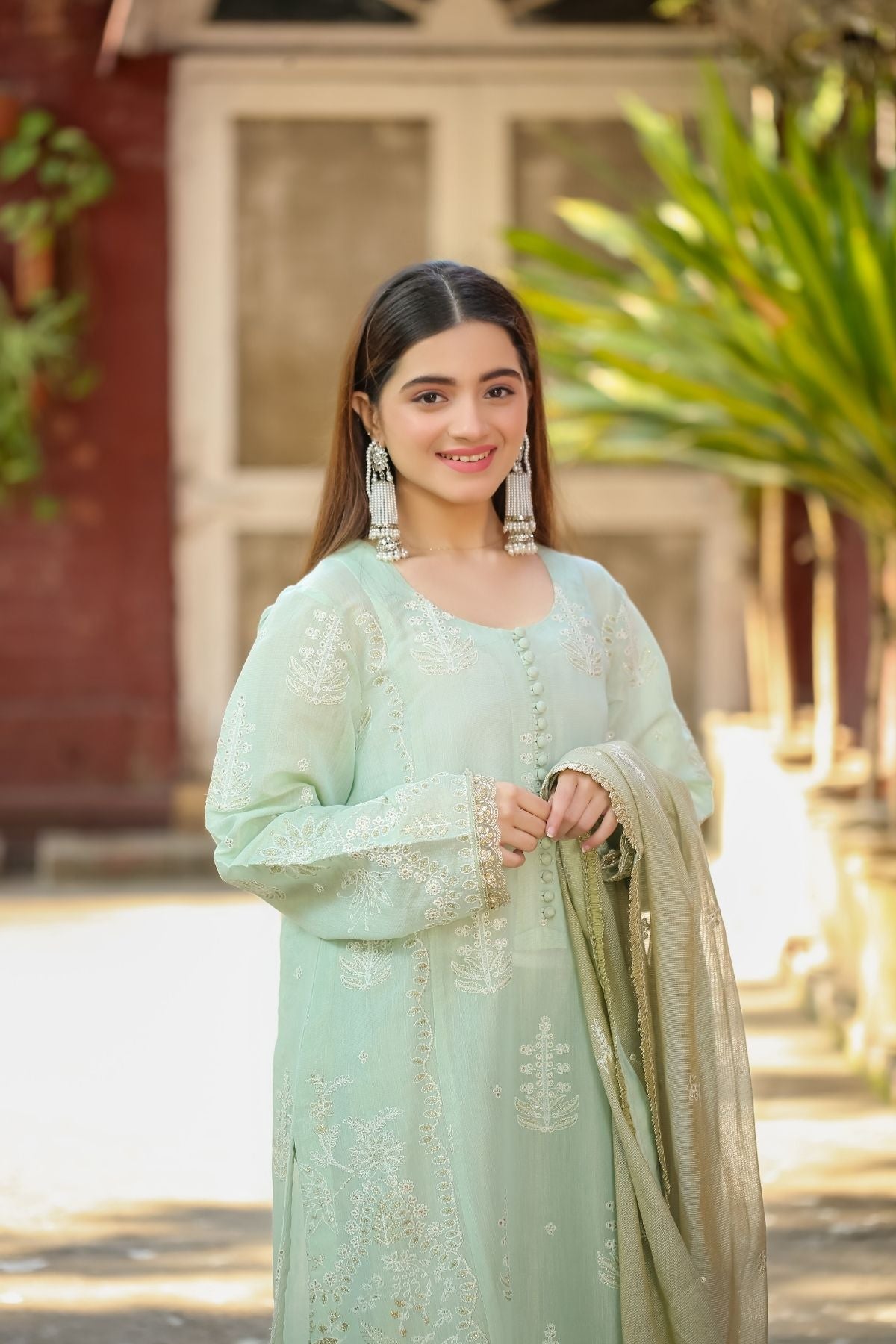 Saadia Ahmed LWSU-25FE307 Embroidered Messuri